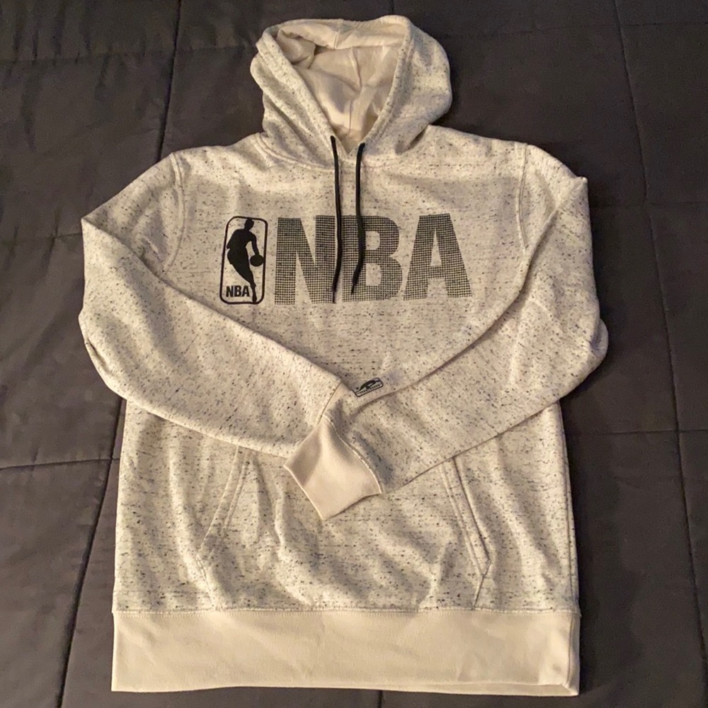 Men’s BNWOT NBA Hoodie ivory and black